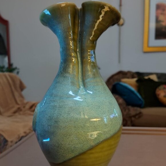 Colm De Ris Ceramic‎ Pottery Vase Green Blue Glaze Celtic Triskelion Ireland 10" - Picture 2 of 9